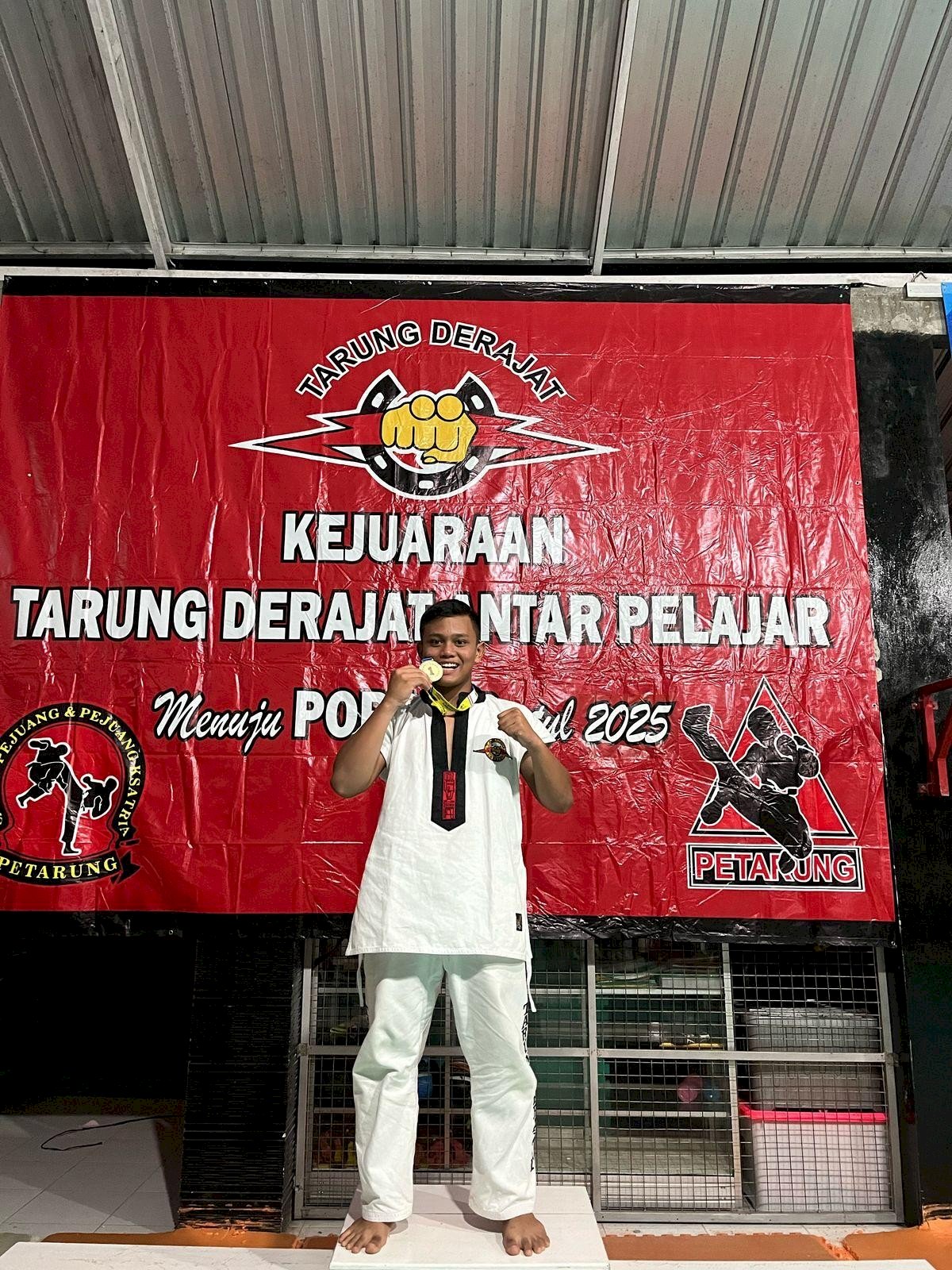 Juara 1 Tarung derajat Farhan firdaus
